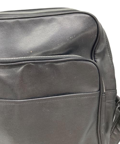 COMME des GARCONS（コムデギャルソン）COMME des GARCONS (コムデギャルソン) フェイクレザーショルダーバッグ ブラックの古着・服飾アイテム