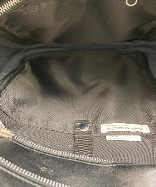 COMME des GARCONS（コムデギャルソン）COMME des GARCONS (コムデギャルソン) フェイクレザーショルダーバッグ ブラックの古着・服飾アイテム