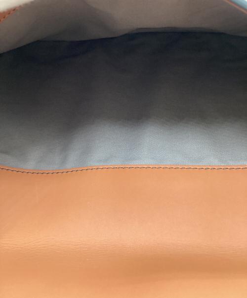 BOTTEGA VENETA（ボッテガベネタ）BOTTEGA VENETA (ボッテガベネタ) 幾何学模様切替レザークラッチバッグ ベージュの古着・服飾アイテム