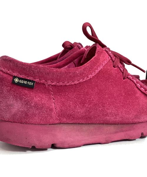 CLARKS（クラークス）CLARKS (クラークス) ワラビーシューズ ショッキングピンク サイズ:23.5の古着・服飾アイテム
