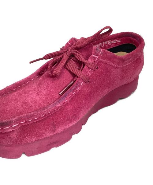 CLARKS（クラークス）CLARKS (クラークス) ワラビーシューズ ショッキングピンク サイズ:23.5の古着・服飾アイテム