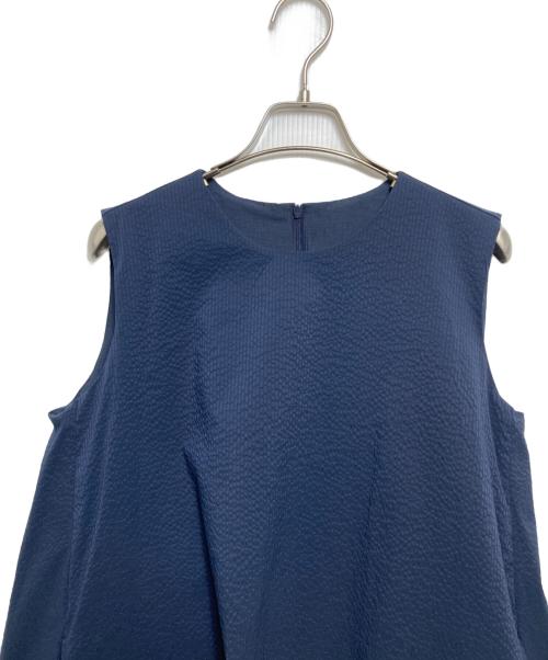BARNEYS NEWYORK（バーニーズ・ニューヨーク）BARNEYS NEWYORK (バーニーズ・ニューヨーク) ウォッシャブル クールマックスサッカー素材Aラインドレス ネイビー サイズ:40の古着・服飾アイテム