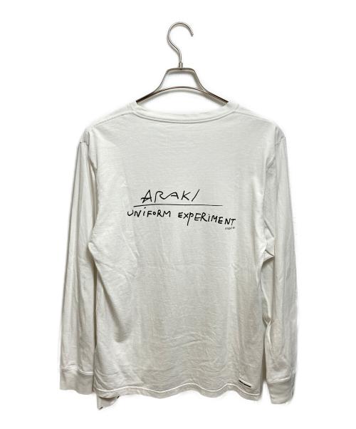 uniform experiment（ユニフォームエクスペリメント）uniform experiment (ユニフォームエクスペリメント) ARAKI POLAROID L/S TEE ホワイト サイズ:2の古着・服飾アイテム