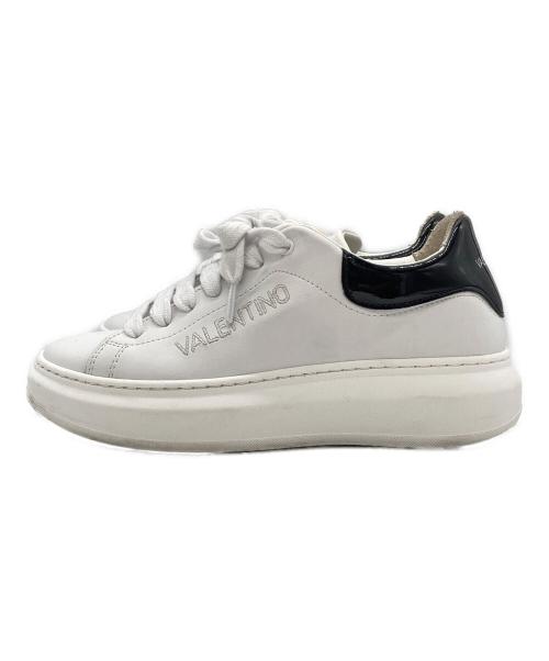 VALENTINO（ヴァレンティノ）VALENTINO (ヴァレンティノ) スニーカー ホワイト サイズ:25の古着・服飾アイテム