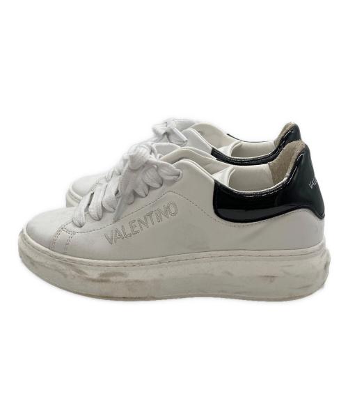 VALENTINO（ヴァレンティノ）VALENTINO (ヴァレンティノ) スニーカー ホワイト サイズ:25の古着・服飾アイテム