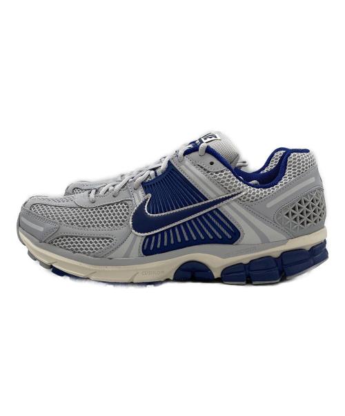 NIKE（ナイキ）NIKE (ナイキ) Zoom Vomero 5 グレー サイズ:28 未使用品の古着・服飾アイテム