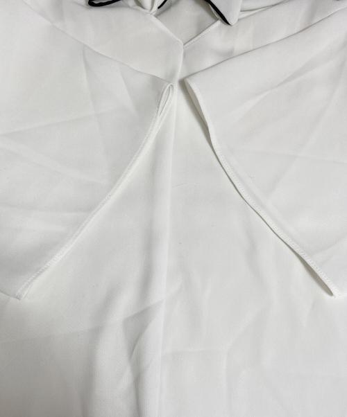 icB（アイシービー）icB (アイシービー) BackSatinAmunzen 5分袖配色ボウタイブラウス ホワイト サイズ:Sの古着・服飾アイテム