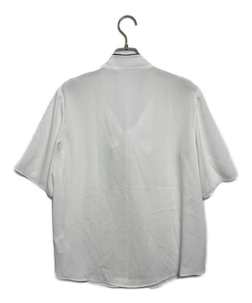 icB（アイシービー）icB (アイシービー) BackSatinAmunzen 5分袖配色ボウタイブラウス ホワイト サイズ:Sの古着・服飾アイテム