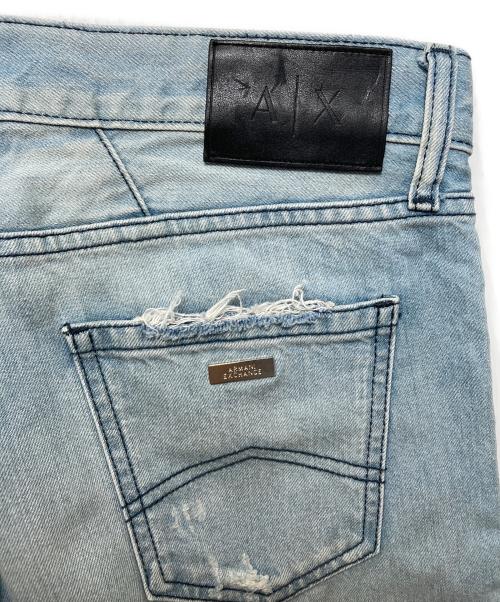 ARMANI EXCHANGE（アルマーニ エクスチェンジ）ARMANI EXCHANGE (アルマーニ エクスチェンジ) ダメージ加工デニムパンツ スカイブルー サイズ: 76cm (W30)の古着・服飾アイテム
