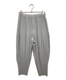HOMME PLISSE ISSEY MIYAKE（オム プリッセ イッセイ ミヤケ）の古着「ベーシックプリーツパンツ」｜グレー