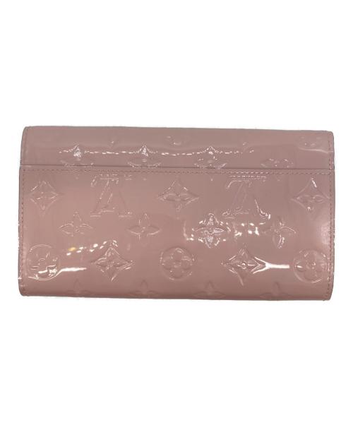 LOUIS VUITTON（ルイ ヴィトン）LOUIS VUITTON (ルイ ヴィトン) モノグラム・ヴェルニ ポルトフォイユ・サラ 長財布 ローズ・バレリーヌの古着・服飾アイテム