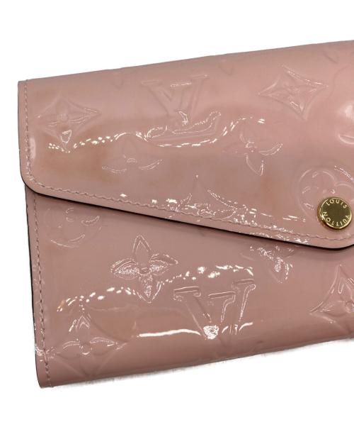 LOUIS VUITTON（ルイ ヴィトン）LOUIS VUITTON (ルイ ヴィトン) モノグラム・ヴェルニ ポルトフォイユ・サラ 長財布 ローズ・バレリーヌの古着・服飾アイテム