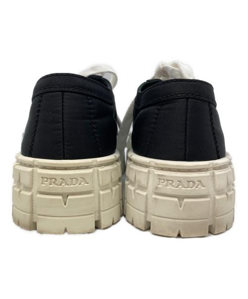 PRADA（プラダ）PRADA (プラダ) ダブルホイール トライアングルロゴスニーカー ブラック サイズ:36の古着・服飾アイテム