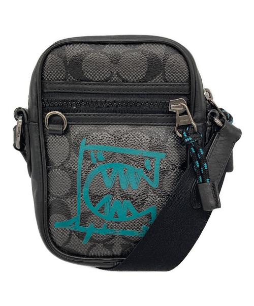 COACH（コーチ）COACH (コーチ) Guang Yu (ガンユー) Terrain Crossbody グレーの古着・服飾アイテム