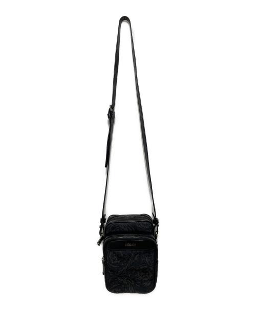 VERSACE（ヴェルサーチェ）VERSACE (ヴェルサーチェ) バロッコアテナクロスボディバッグ ブラックの古着・服飾アイテム