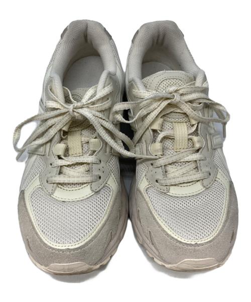 asics（アシックス）asics (アシックス) ローカットスニーカー ホワイト サイズ:24の古着・服飾アイテム