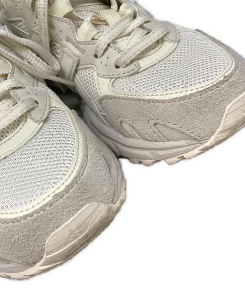 asics（アシックス）asics (アシックス) ローカットスニーカー ホワイト サイズ:24の古着・服飾アイテム