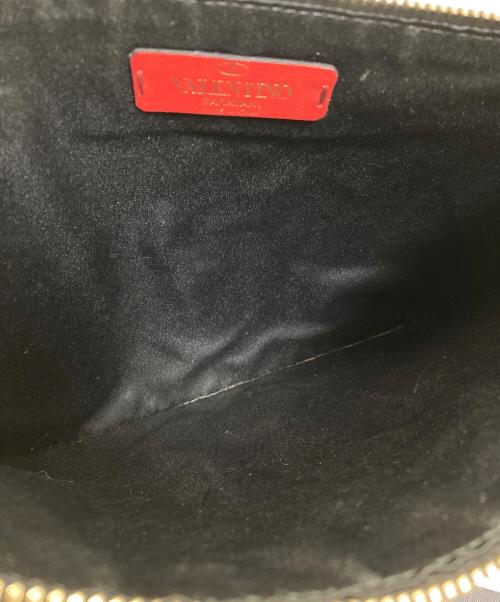 VALENTINO（ヴァレンティノ）VALENTINO (ヴァレンティノ) ロゴプリントクラッチバッグ ブラックの古着・服飾アイテム