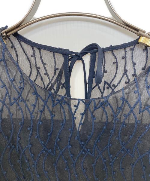 ANAYI（アナイ）ANAYI (アナイ) コーラルリーフ刺繍ノースリ ブラウス ネイビー サイズ: 36 未使用品の古着・服飾アイテム