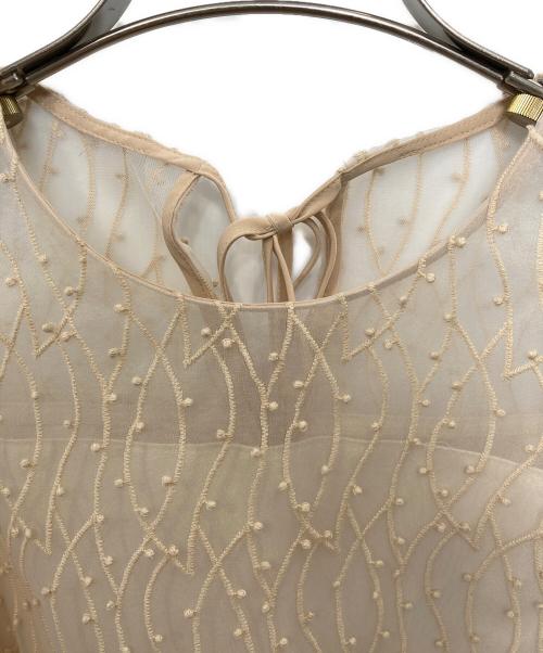 ANAYI（アナイ）ANAYI (アナイ) コーラルリーフ刺繍ノースリ ブラウス ベージュ サイズ:36 未使用品の古着・服飾アイテム