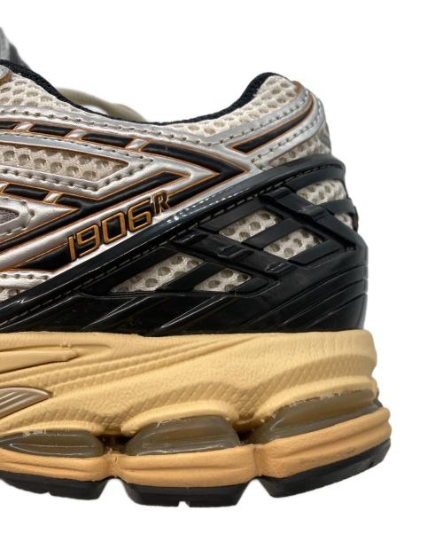 NEW BALANCE（ニューバランス）NEW BALANCE (ニューバランス) M1906RAV シルバー×アイボリー サイズ:26.5の古着・服飾アイテム