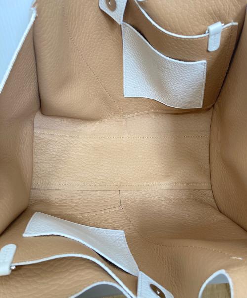 GIANNI CHIARINI（ジャンニ キアリーニ）GIANNI CHIARINI (ジャンニ キアリーニ) ユーフォリアトートバッグ ホワイトの古着・服飾アイテム
