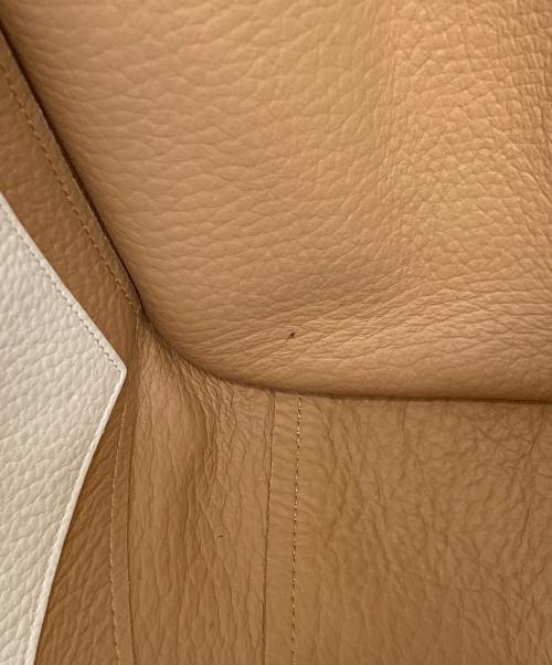 GIANNI CHIARINI（ジャンニ キアリーニ）GIANNI CHIARINI (ジャンニ キアリーニ) ユーフォリアトートバッグ ホワイトの古着・服飾アイテム
