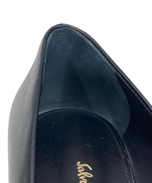 Salvatore Ferragamo（サルヴァトーレ フェラガモ）Salvatore Ferragamo (サルヴァトーレ フェラガモ) ZERI70 ダブルボウ ヒールパンプス ブラック サイズ:6 1/2 Dの古着・服飾アイテム