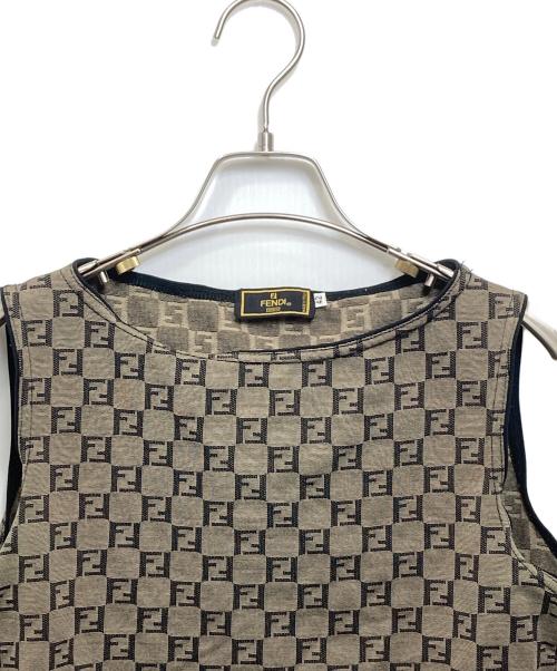 FENDI（フェンディ）FENDI (フェンディ) ノースリーブカットソー ベージュ サイズ:42の古着・服飾アイテム
