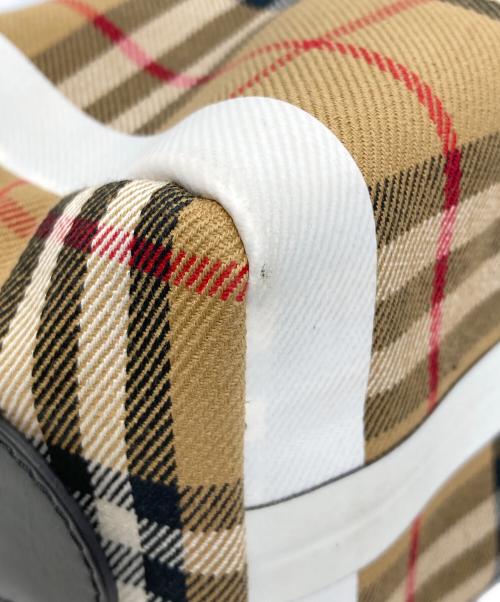 BURBERRY（バーバリー）BURBERRY (バーバリー) セカンドバッグ ベージュの古着・服飾アイテム