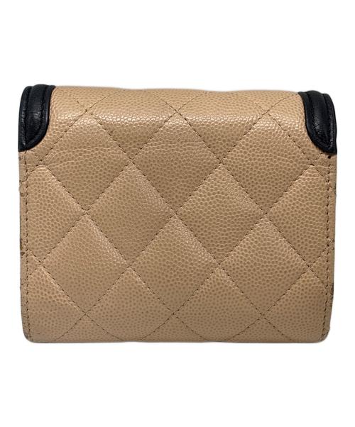 CHANEL（シャネル）CHANEL (シャネル) 3つ折り財布　CCフィリグリー コンパクトウォレット ベージュの古着・服飾アイテム