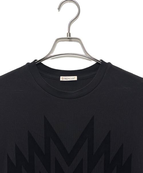 MONCLER（モンクレール）MONCLER (モンクレール) フロッキープリントロゴTシャツ ブラック サイズ:Sの古着・服飾アイテム