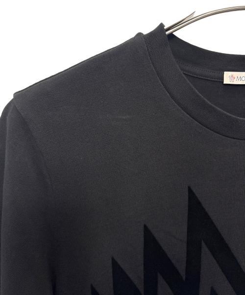 MONCLER（モンクレール）MONCLER (モンクレール) フロッキープリントロゴTシャツ ブラック サイズ:Sの古着・服飾アイテム