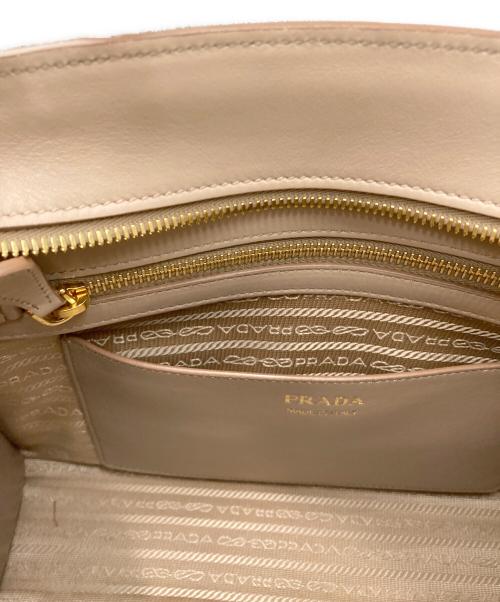 PRADA（プラダ）PRADA (プラダ) エスプラナード2WAYショルダーバッグ ベージュの古着・服飾アイテム