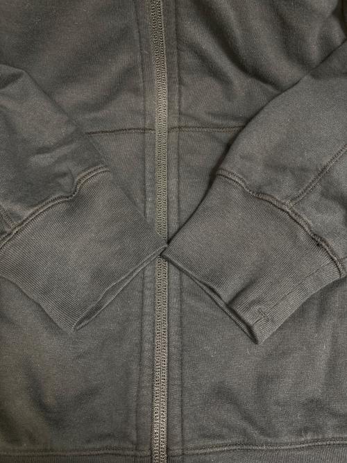 C.P COMPANY（シーピーカンパニー）C.P COMPANY (シーピーカンパニー) LIGHT FLEECE ZIP HOODED LENS SWEATSHIRT ブラック サイズ:Mの古着・服飾アイテム