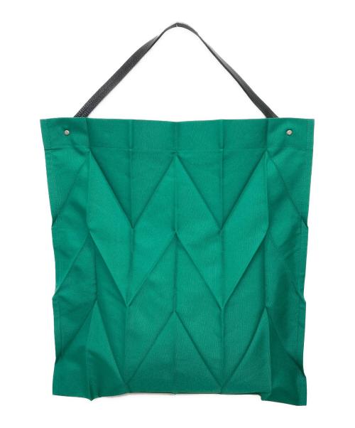ISSEY MIYAKE（イッセイミヤケ）ISSEY MIYAKE (イッセイミヤケ) iittala (イッタラ) 折りたたみプリーツトートバッグ グリーンの古着・服飾アイテム
