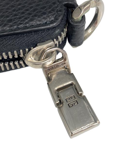 GIVENCHY（ジバンシィ）GIVENCHY (ジバンシィ) ショルダーストラップ付きウォレット ブラックの古着・服飾アイテム