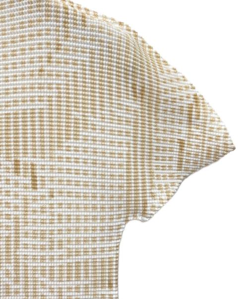 me ISSEY MIYAKE（ミーイッセイ ミヤケ）me ISSEY MIYAKE (ミーイッセイ ミヤケ) プリーツブラウス ベージュ サイズ:表記なしの古着・服飾アイテム