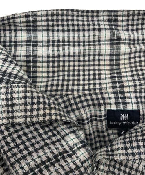 ISSEY MIYAKE（イッセイミヤケ）ISSEY MIYAKE (イッセイミヤケ) チェックシャツ グレー サイズ:Mの古着・服飾アイテム