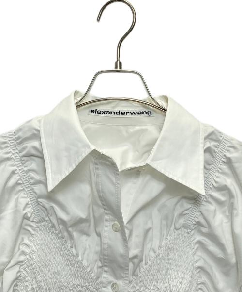 ALEXANDER WANG（アレキサンダー・ワン）ALEXANDER WANG (アレキサンダー・ワン) Long Sleeve Smocked Cami Shirt ホワイト サイズ:XS 未使用品の古着・服飾アイテム