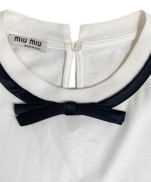 MIU MIU（ミュウミュウ）MIU MIU (ミュウミュウ) ロゴリボンTシャツ ホワイト サイズ:Sの古着・服飾アイテム