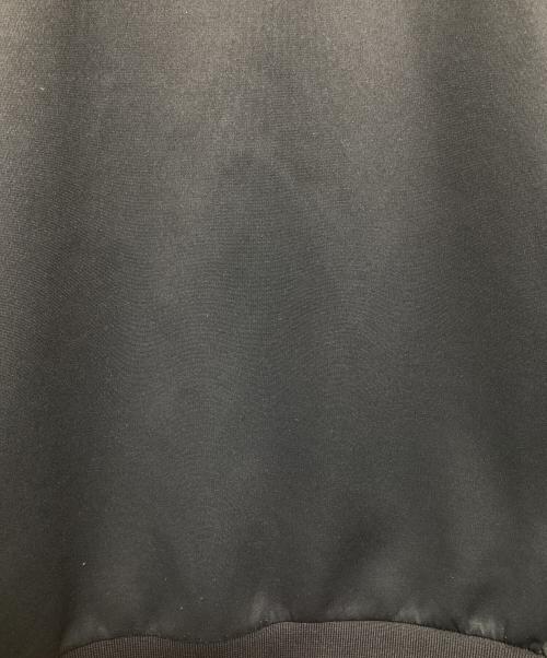 FRED PERRY（フレッドペリー）FRED PERRY (フレッドペリー) スリーブ パネルド トラックジャケット ブラック サイズ:Mの古着・服飾アイテム