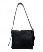 BOTTEGA VENETAボッテガベネタ）の古着「イントレチャートショルダーバッグ」｜ブラック