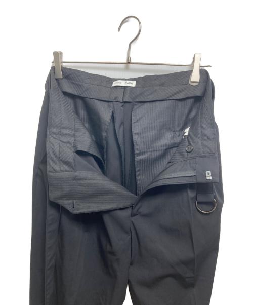 CMMN SWDN（コモンスウェーデン）CMMN SWDN (コモンスウェーデン) Omari Double Pleated Trousers ブラック サイズ:48の古着・服飾アイテム