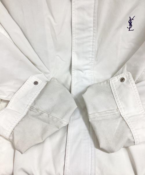 Yves Saint Laurent（イヴサンローラン）Yves Saint Laurent (イヴサンローラン) ロゴ刺繍ブルゾン ホワイト サイズ:105の古着・服飾アイテム