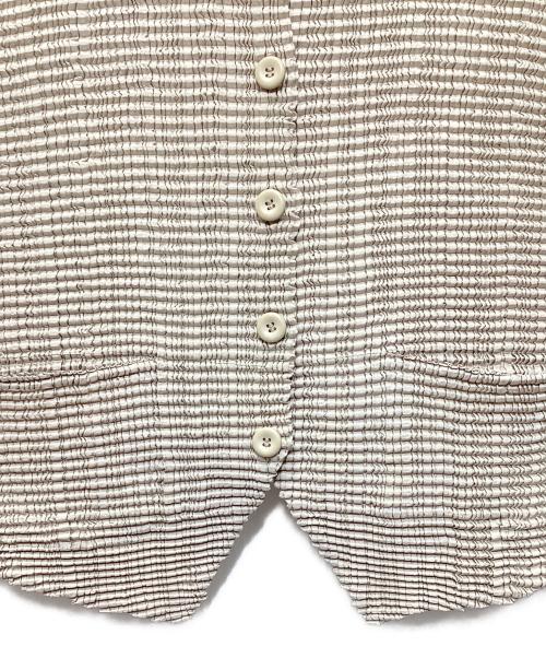 ISSEY MIYAKE（イッセイミヤケ）ISSEY MIYAKE (イッセイミヤケ) プリーツベスト グレー サイズ:表記なしの古着・服飾アイテム