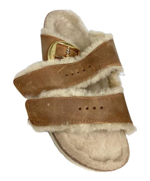 BIRKENSTOCK（ビルケンシュトック）BIRKENSTOCK (ビルケンシュトック) Arizona Big Buckle Sherling ブラウン サイズ:37 未使用品の古着・服飾アイテム