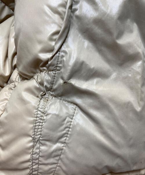MONCLER（モンクレール）MONCLER (モンクレール) ダウンジャケット ベージュの古着・服飾アイテム