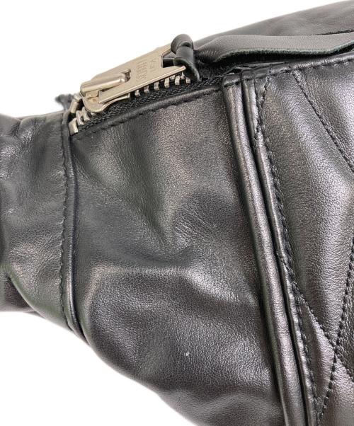 Schott（ショット）Schott (ショット) PADDED BODY BAG ブラックの古着・服飾アイテム