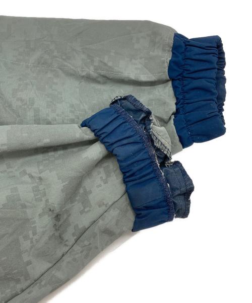 WEYEP（ウィエップ）WEYEP (ウィエップ) リメイクナイロンジャケット グレー×ネイビー サイズ:FREEの古着・服飾アイテム